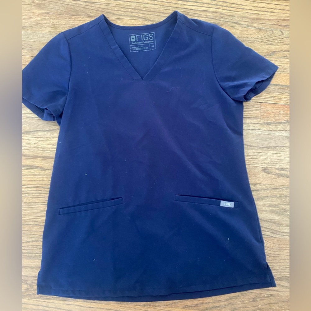 FIGS, Navy Casma Three-Pocket Scrub Top